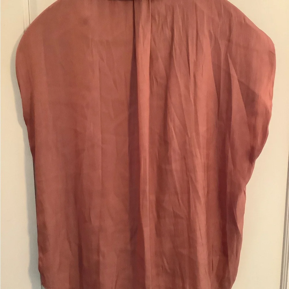 Beautiful orange button down - Picture 3 of 3